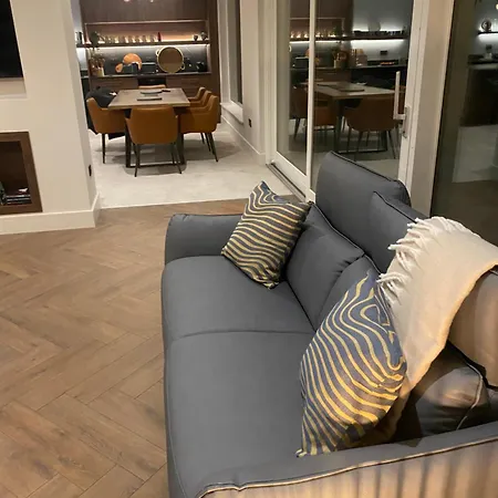 Дом отдыха Luxurious - 5 Min Walk To Centre Килларни