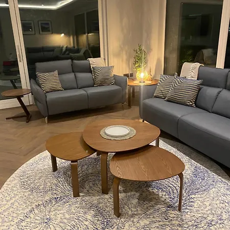 Luxurious - 5 Min Walk To Centre Ferienhaus *