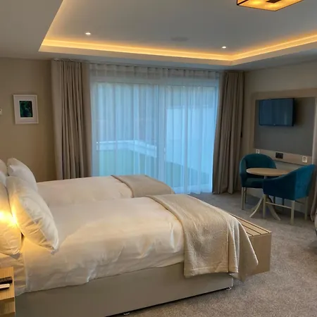 Дом отдыха Luxurious - 5 Min Walk To Centre *
