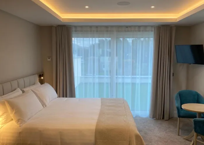 Luxurious - 5 Min Walk To Centre