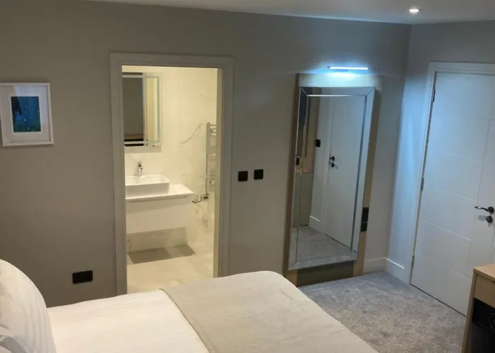 度假居 Luxurious - 5 Min Walk To Centre 基拉尼