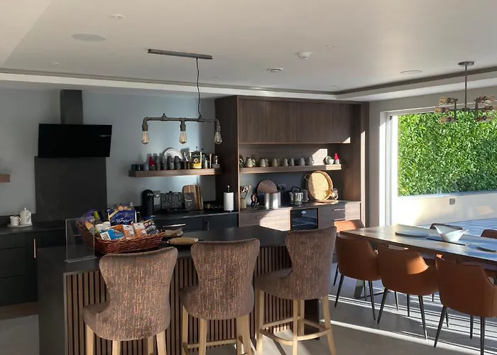 Luxurious - 5 Min Walk To Centre * 基拉尼