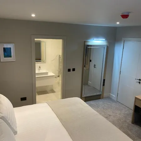 Semesterbostad Luxurious - 5 Min Walk To Centre Cill Airne